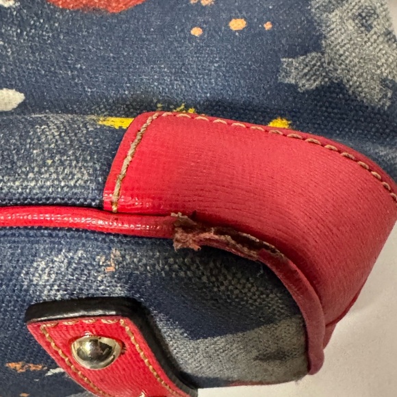 Dooney and Bourke crossbody - Picture 3 of 7